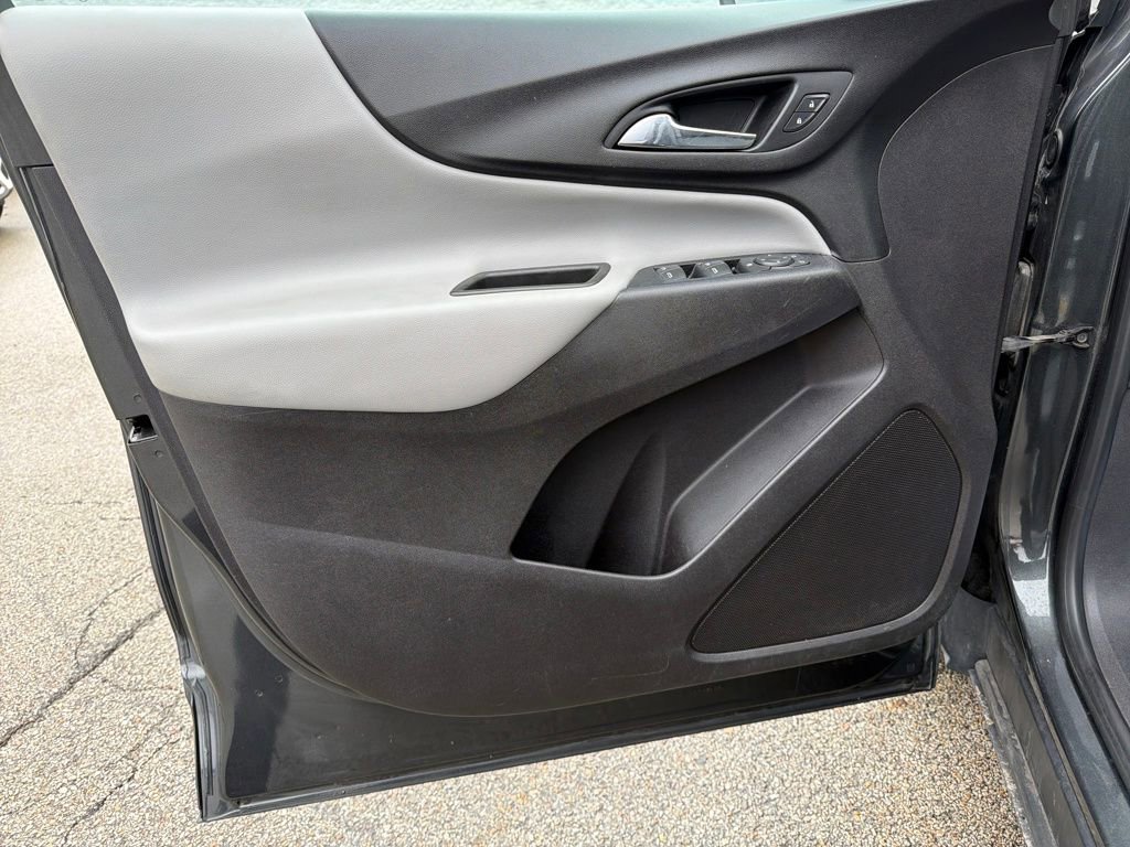 Used 2020 Chevrolet Equinox LS w/ LS Convenience Package image 21