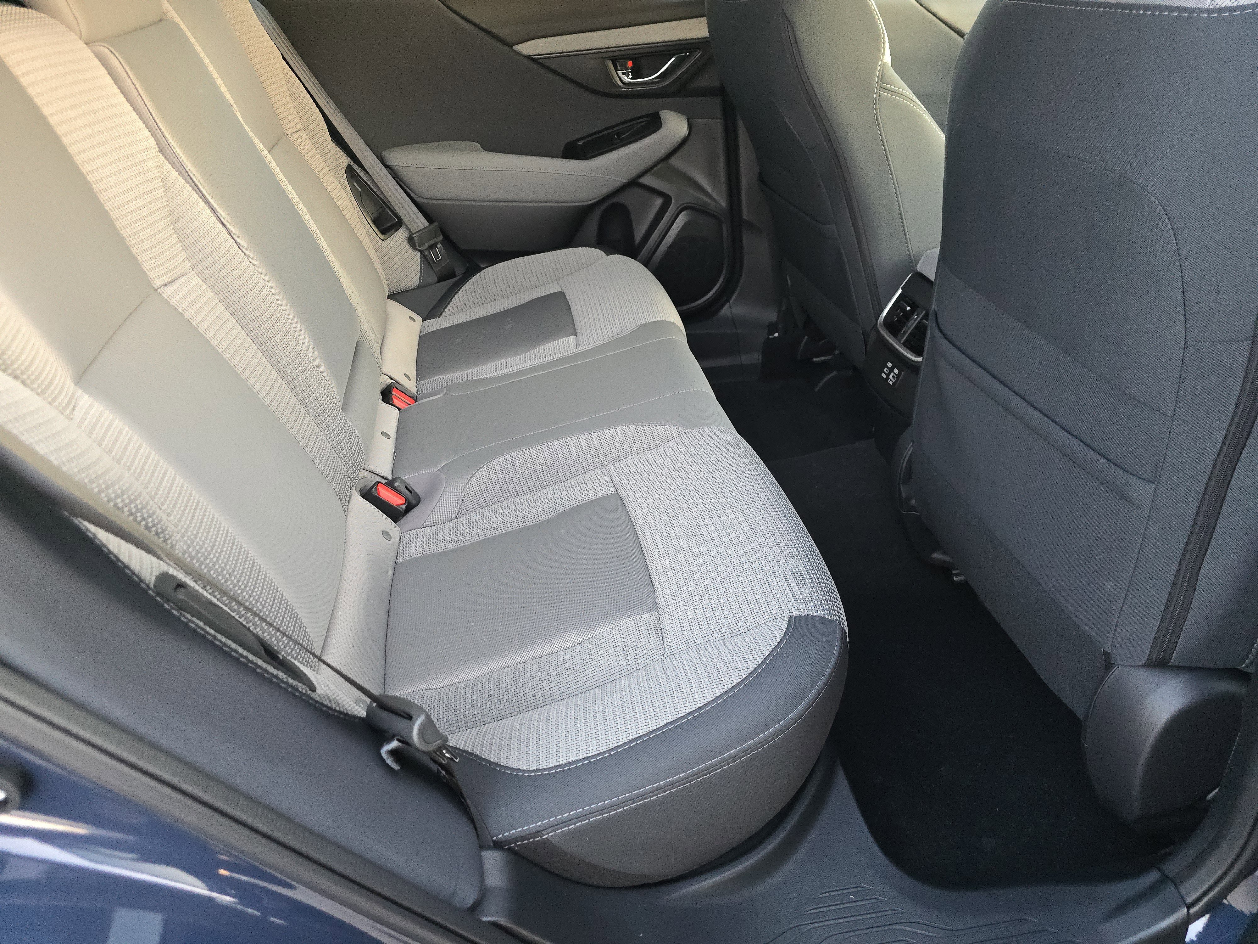 New 2025 Subaru Outback Premium image 18