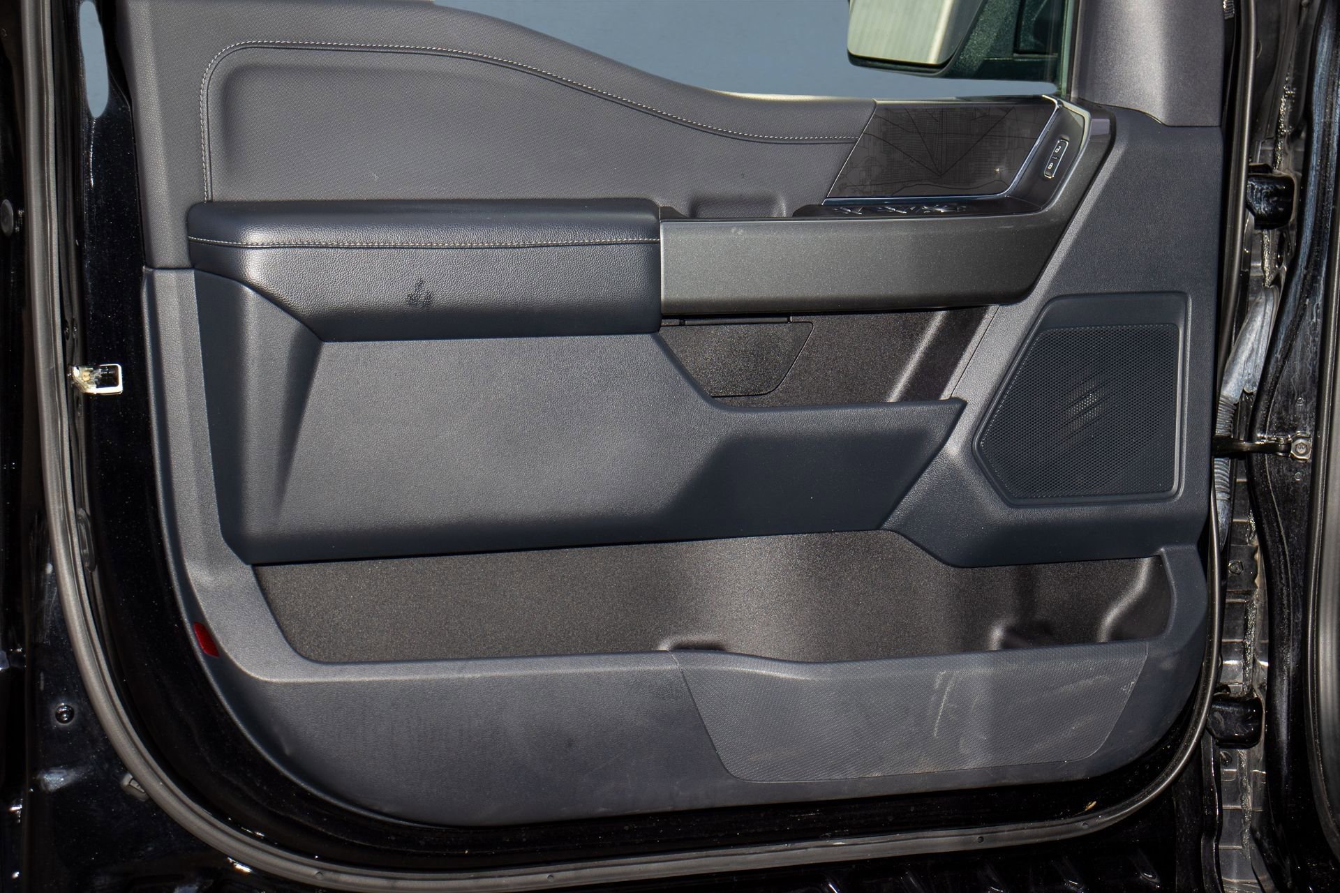 Used 2022 Ford F150 XLT w/ Equipment Group 302A High image 13