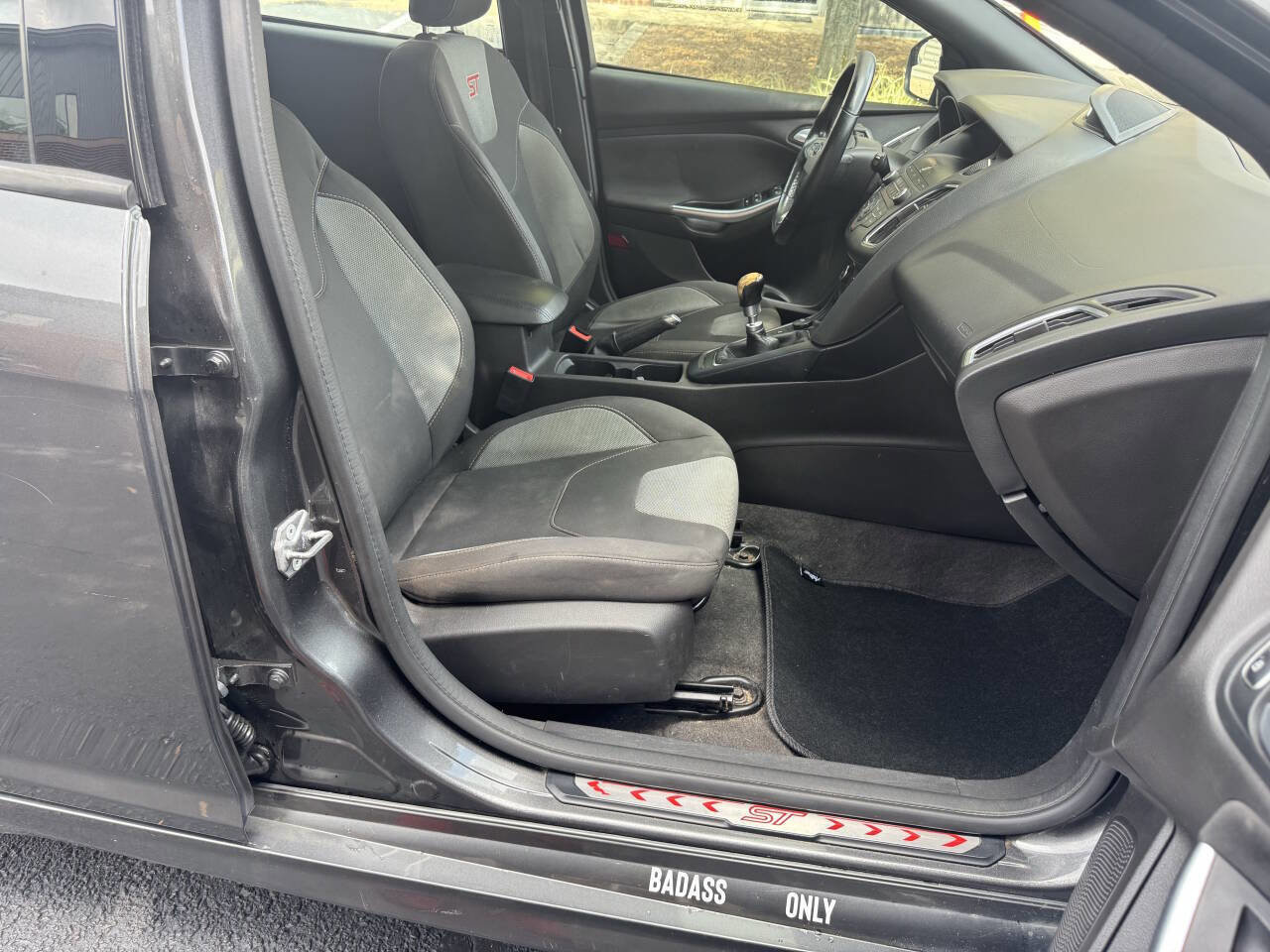 Used 2018 Ford Focus ST image 15
