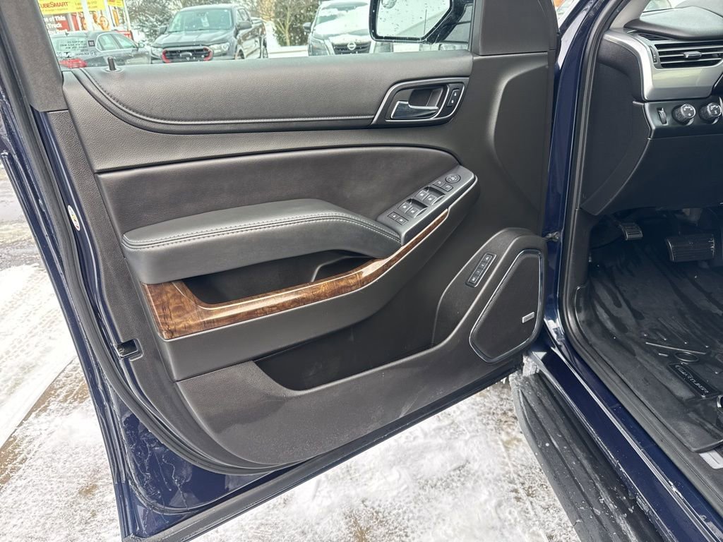 Used 2018 Chevrolet Suburban LT image 14