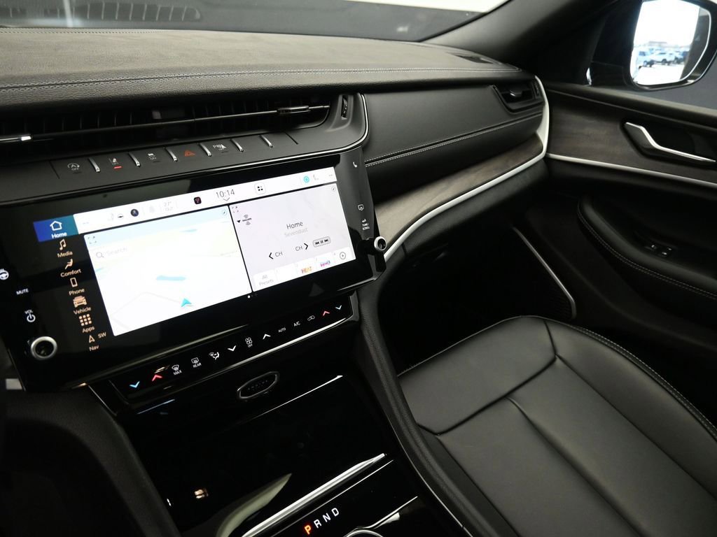 New 2026 Jeep Grand Cherokee Limited w/ Limited Altitude Package image 16