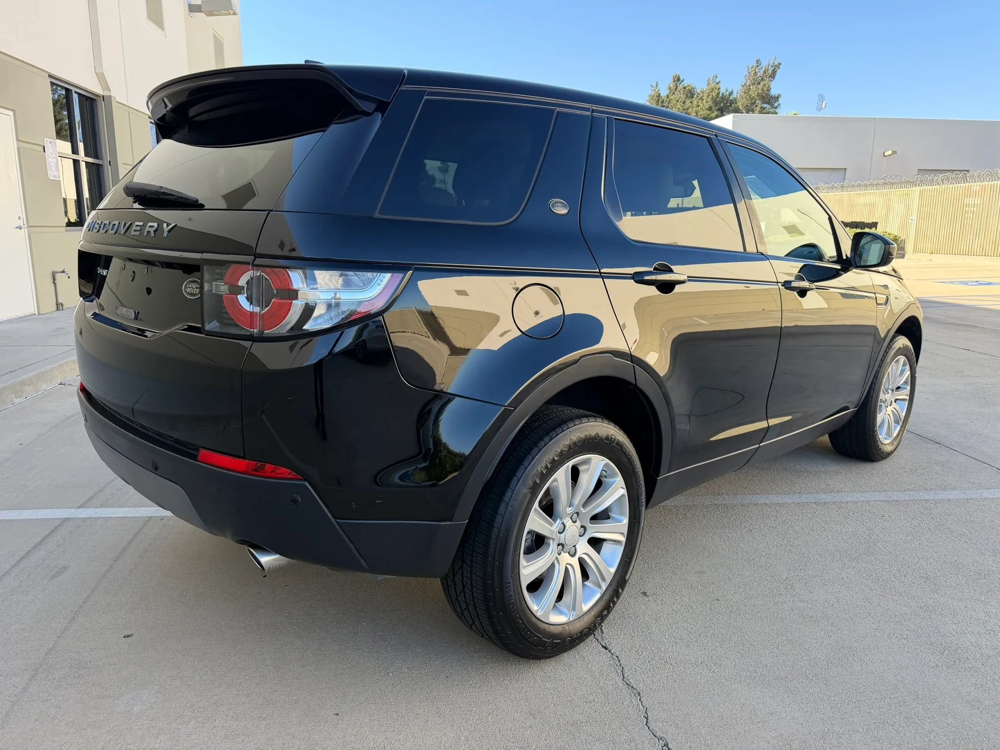 Used 2017 Land Rover Discovery Sport SE AWD/4WD image 5