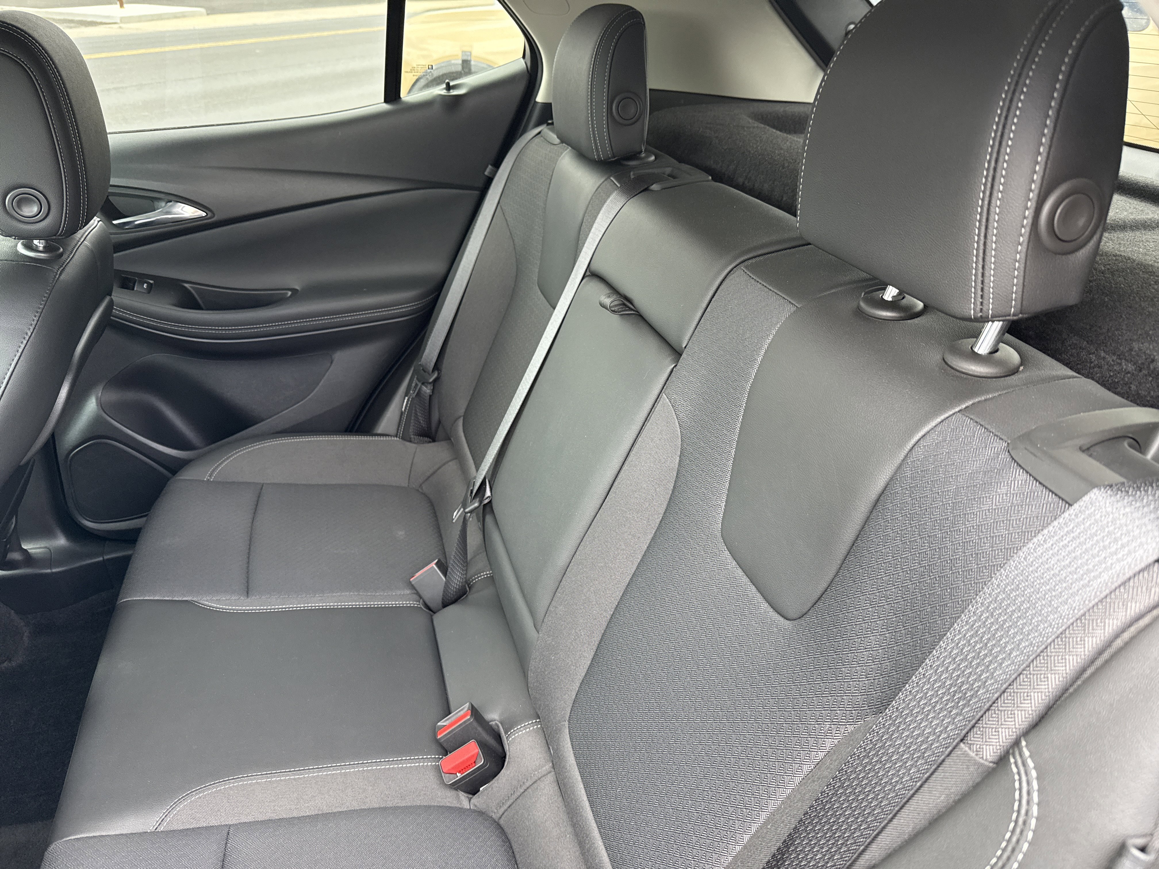 Used 2022 Buick Encore GX Select AWD/4WD image 13