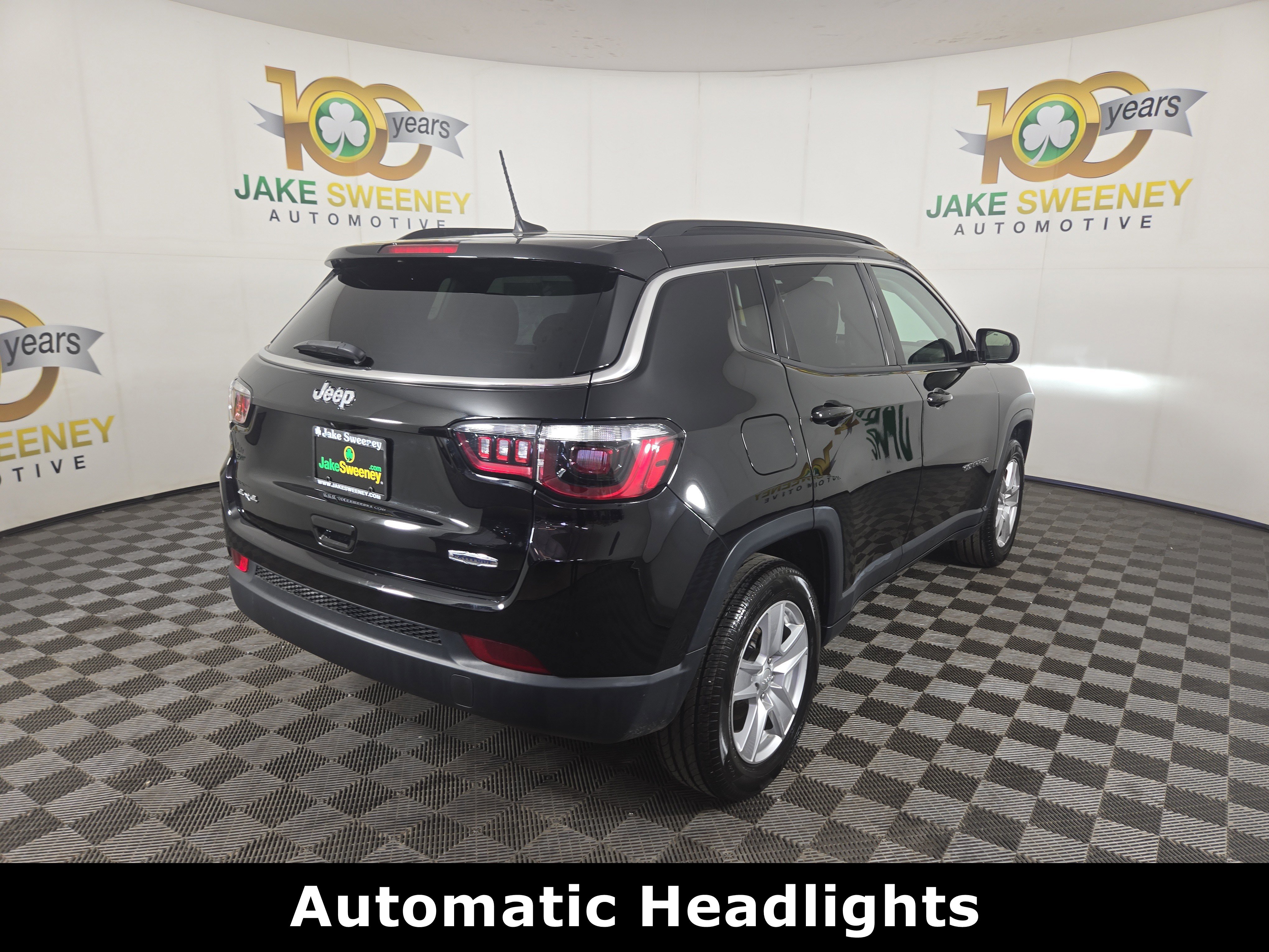 Certified 2022 Jeep Compass Latitude w/ Sun and Sound Group AWD/4WD image 10