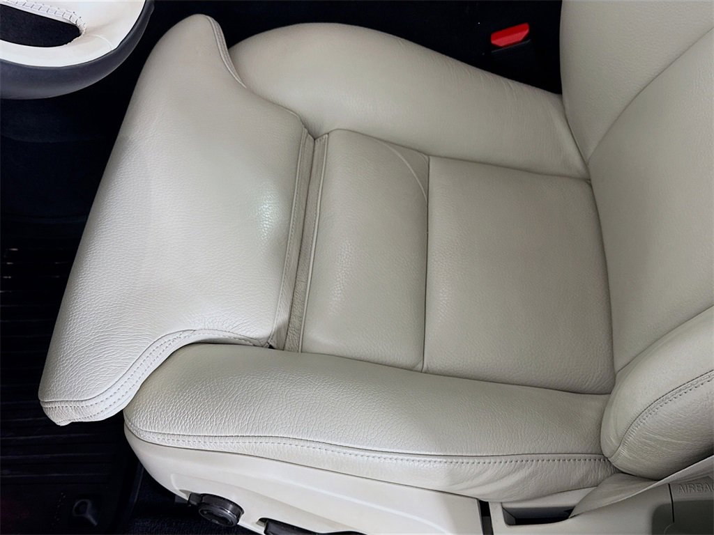 Used 2024 Volvo S60 T8 Ultimate w/ Climate Package image 18