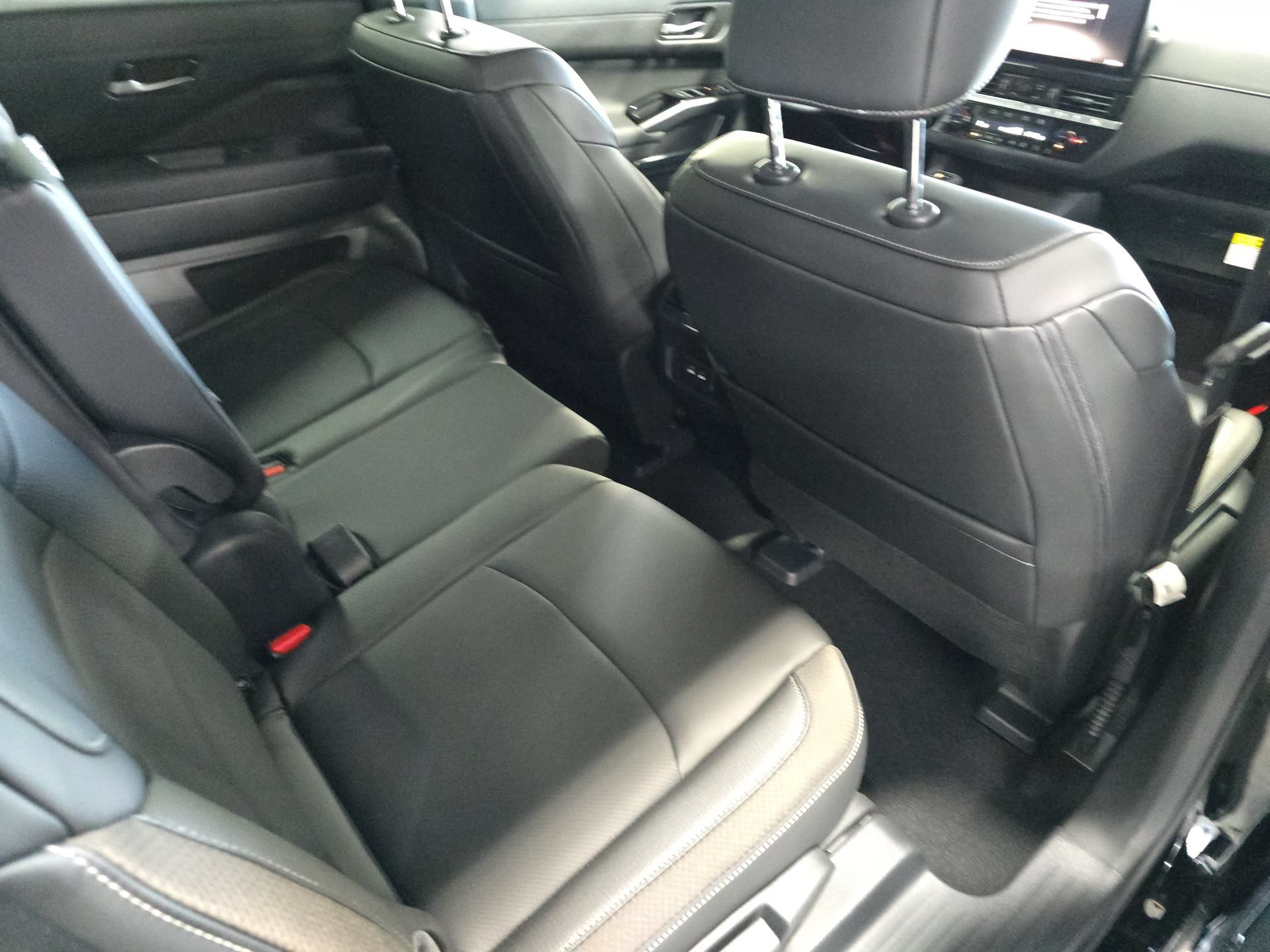 New 2026 Nissan Pathfinder SL FWD image 11