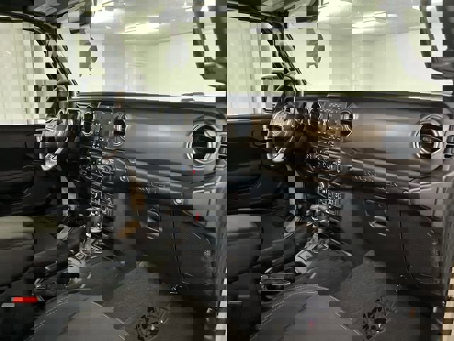 Used 2022 Jeep Wrangler Unlimited Rubicon 4xe w/ Cold Weather Group image 29