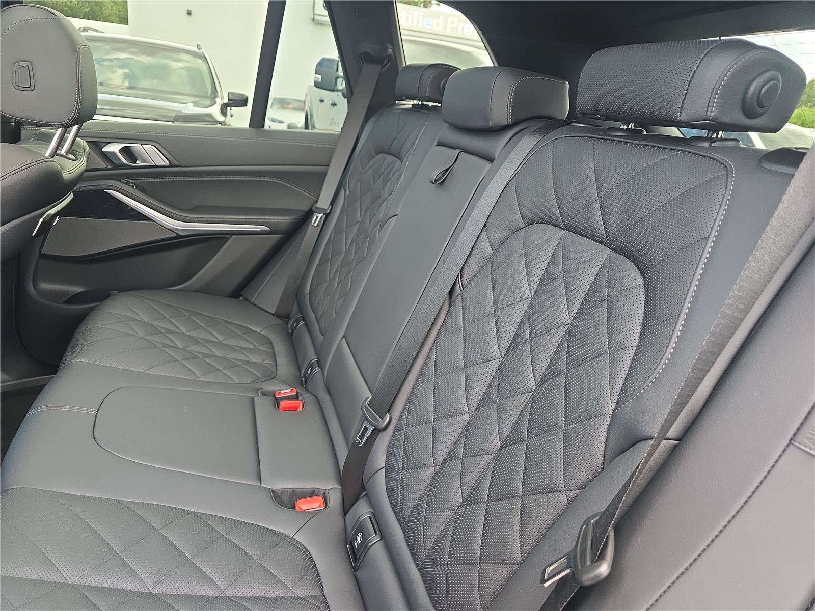 Certified 2024 BMW X5 sDrive40i w/ M Sport Package RWD image 12