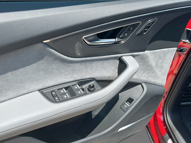 New 2026 Audi SQ7 Prestige AWD/4WD image 21