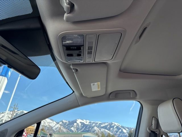 New 2026 Honda Odyssey Touring image 17