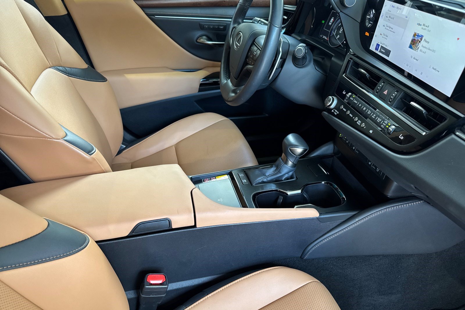 Certified 2025 Lexus ES 300h w/ Premium Package FWD image 19