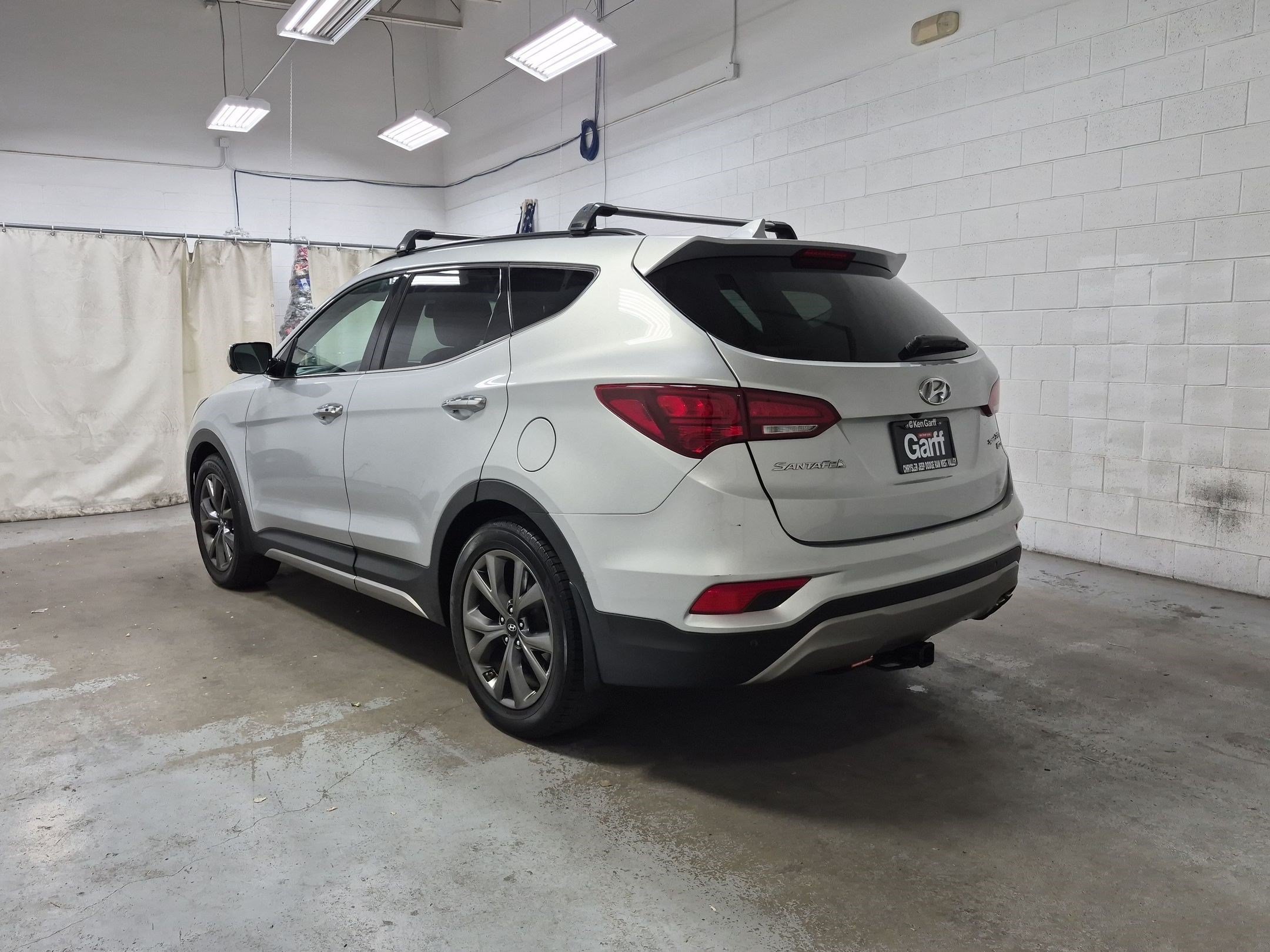 Used 2017 Hyundai Santa Fe Sport w/ Cargo Package FWD image 9