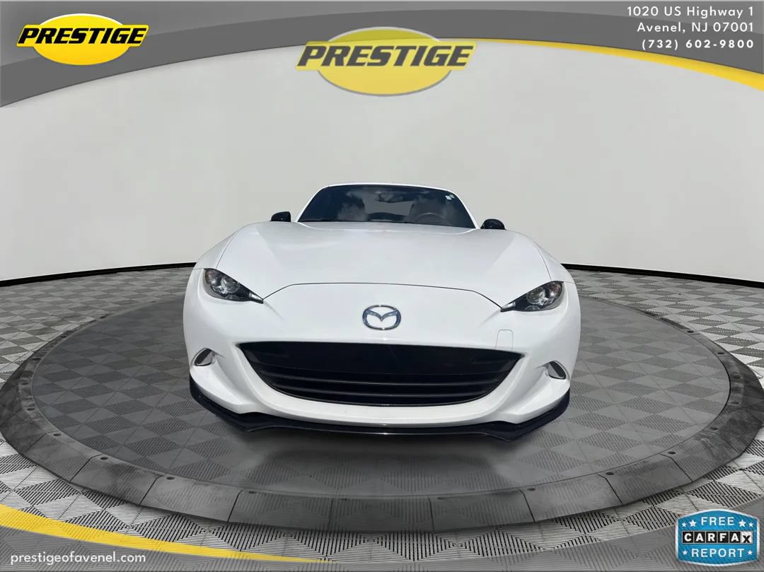 Used 2020 MAZDA MX-5 Miata RF Club RWD image 2
