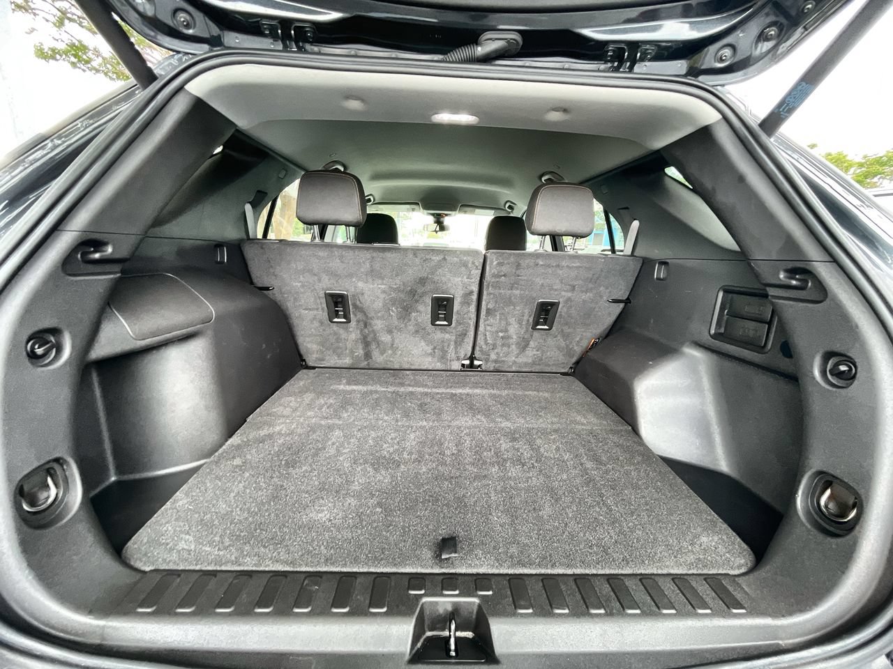 Used 2023 Chevrolet Equinox LT FWD image 25