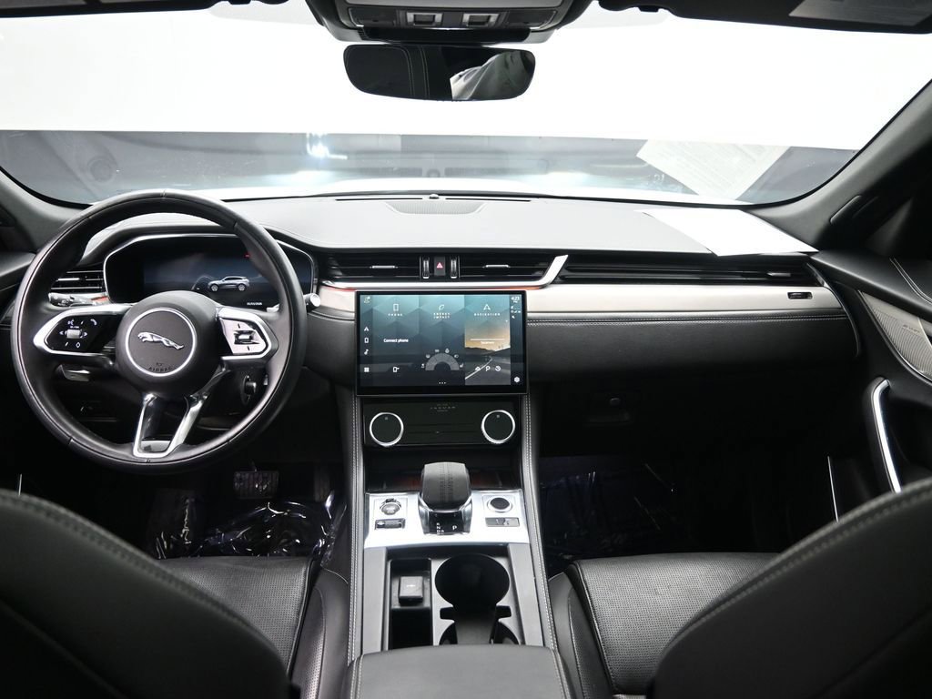 Used 2024 Jaguar F-PACE R-Dynamic S image 23
