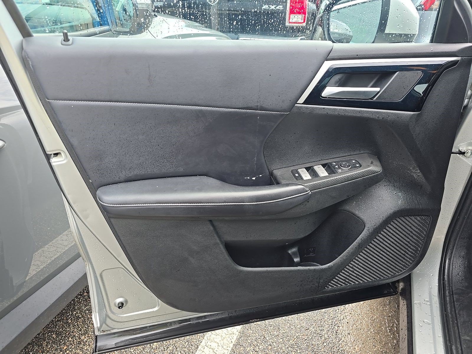 Used 2023 Mitsubishi Outlander SE FWD image 13