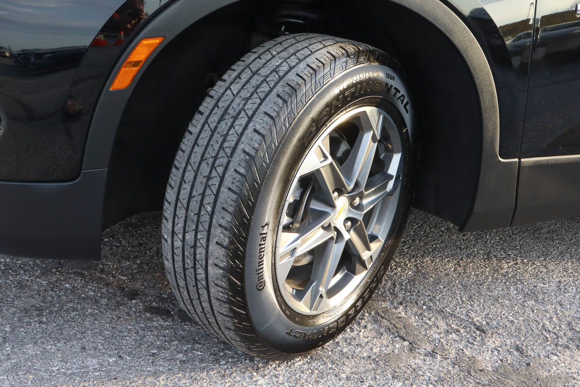 Used 2025 Chevrolet Blazer LT FWD image 17