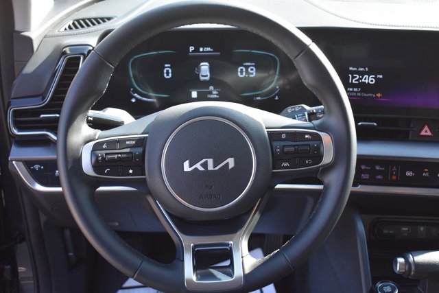 Used 2025 Kia Sportage EX image 19