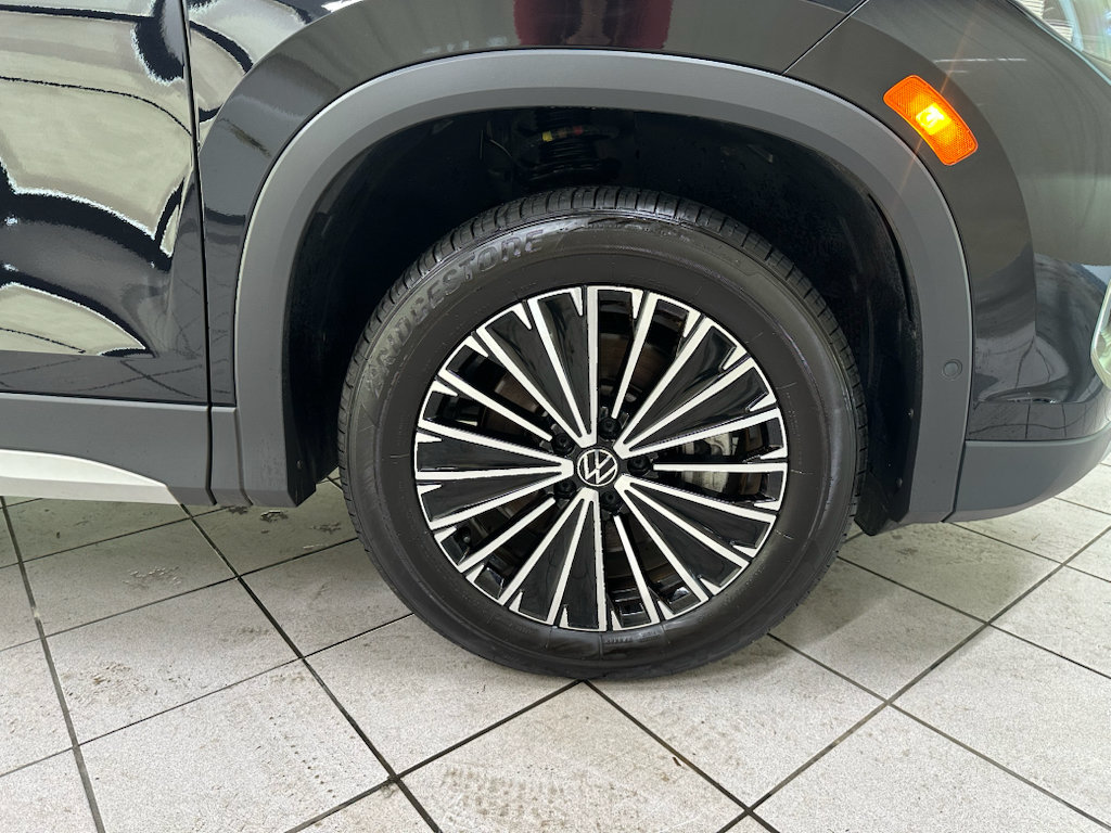 Used 2025 Volkswagen Tiguan S w/ 18" Wheel Package AWD/4WD image 14
