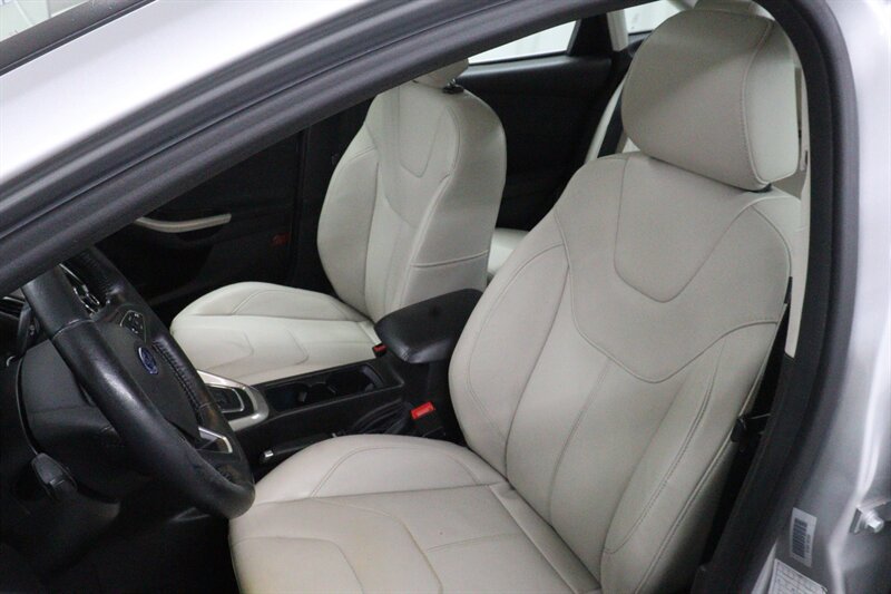 Used 2017 Ford Focus Titanium FWD image 18