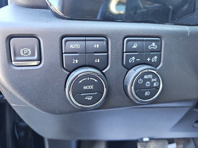 Used 2022 Chevrolet Silverado 1500 LT Trail Boss image 21