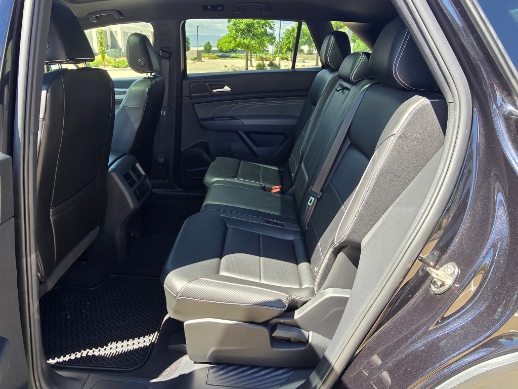 Used 2021 Volkswagen Atlas Cross Sport SE w/ Panoramic Sunroof Package FWD image 14