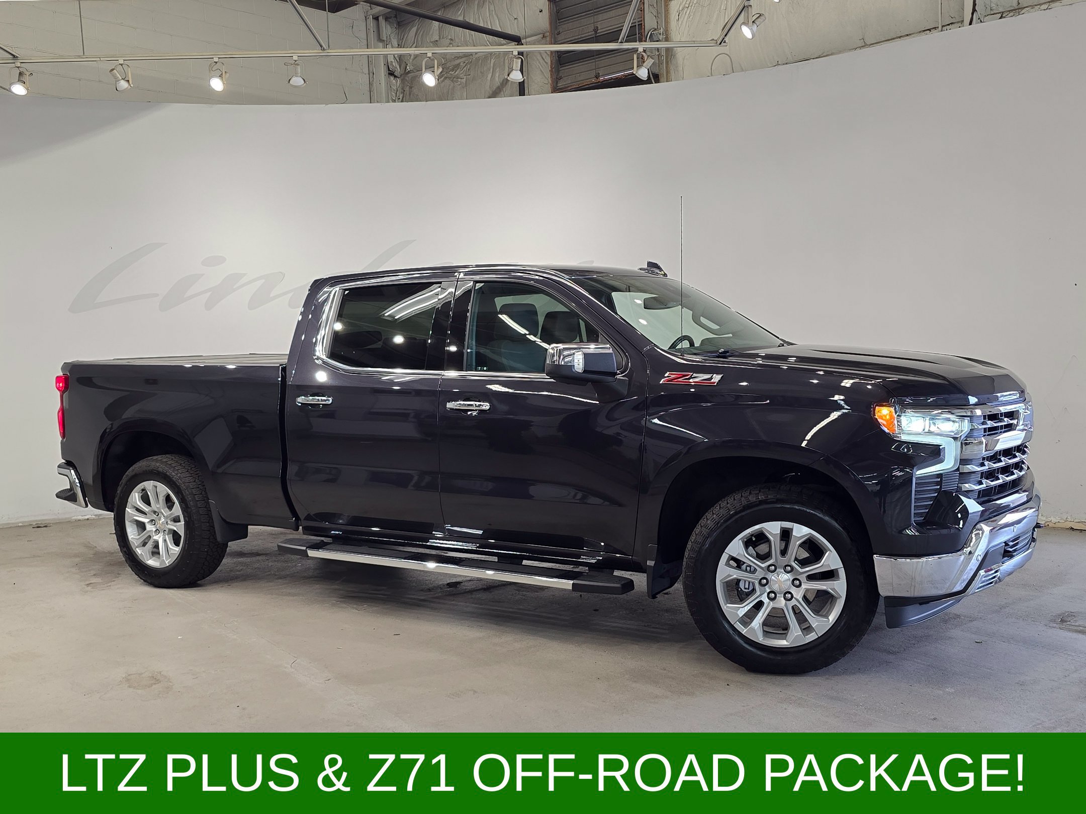 Used 2022 Chevrolet Silverado 1500 LTZ w/ Z71 Off-Road Package AWD/4WD image 3