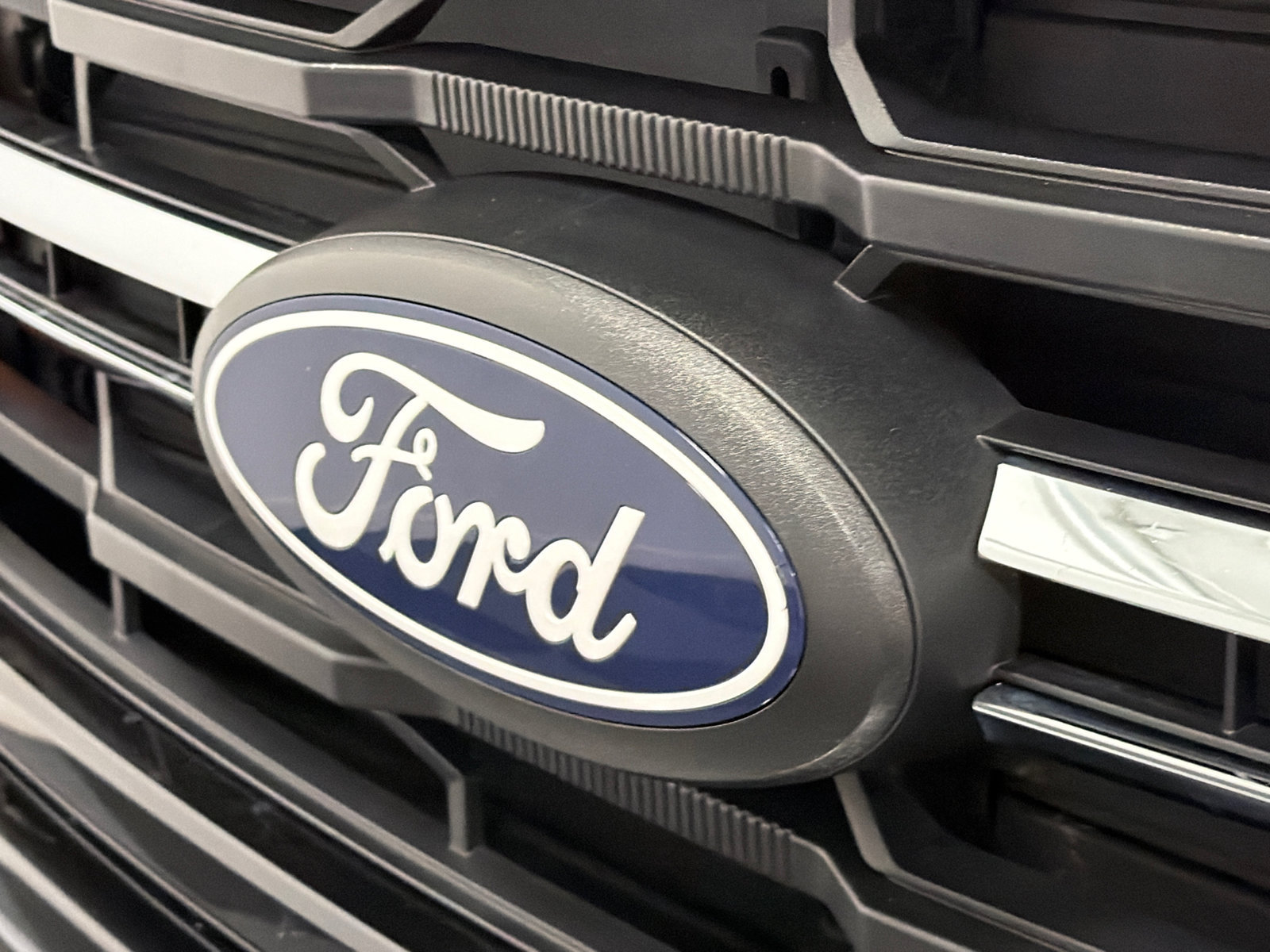Used 2025 Ford F150 XLT w/ Equipment Group 301A Standard AWD/4WD image 12