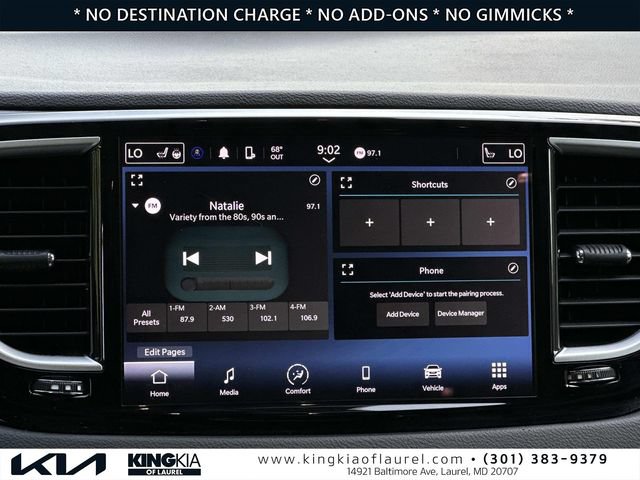 Used 2023 Chrysler Pacifica Touring-L FWD image 3