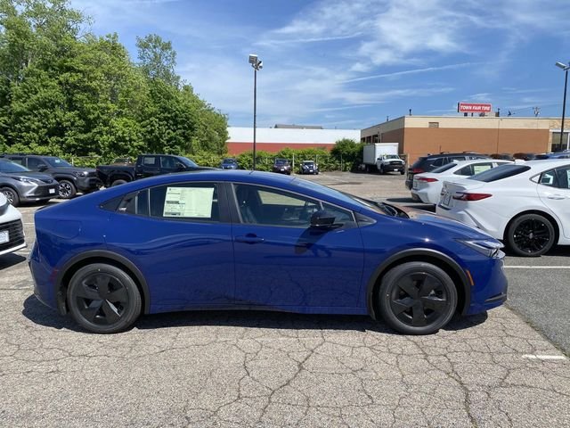 New 2026 Toyota Prius Plug-In Hybrid FWD image 2