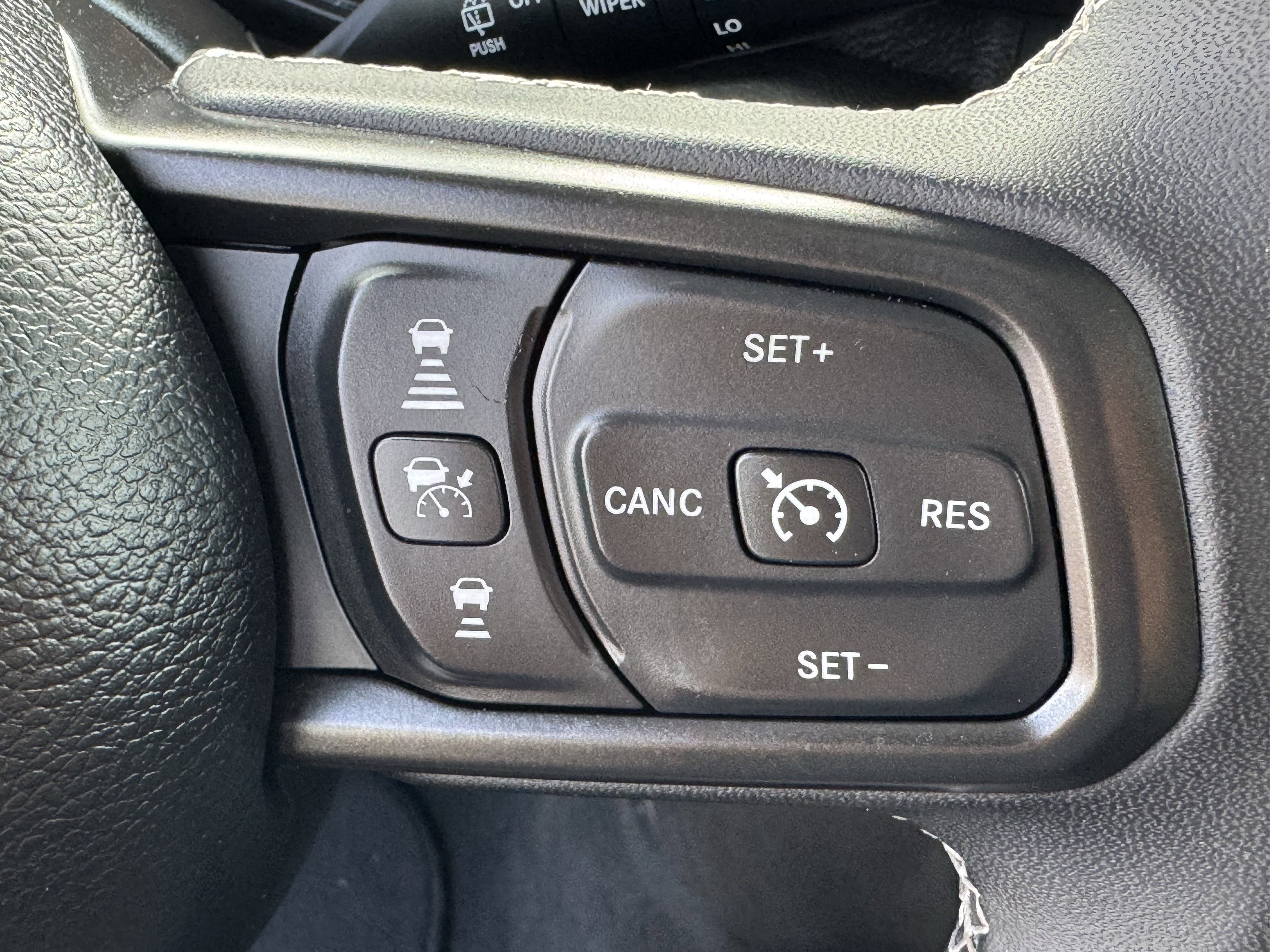 Used 2025 Jeep Wrangler Unlimited Rubicon image 23