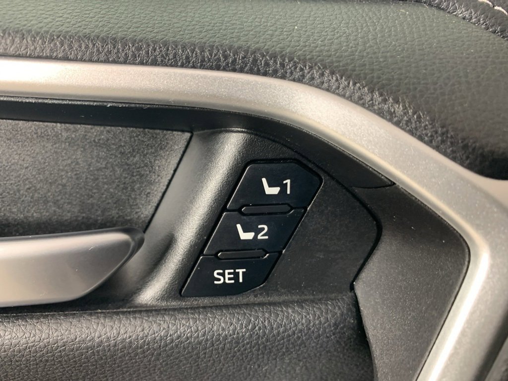 Used 2023 Toyota RAV4 Limited image 18