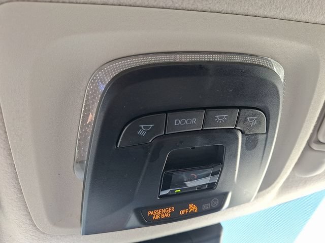 Used 2025 Toyota Corolla LE FWD image 24