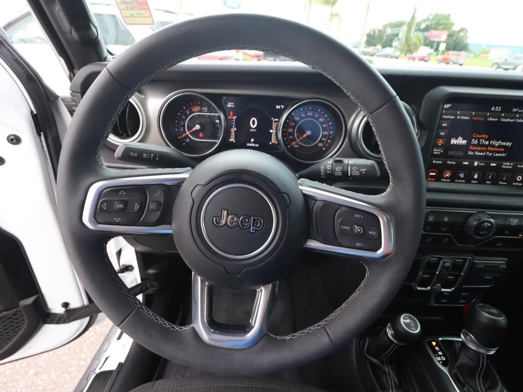 Used 2023 Jeep Wrangler Unlimited Sahara w/ LED Lighting Group AWD/4WD image 19