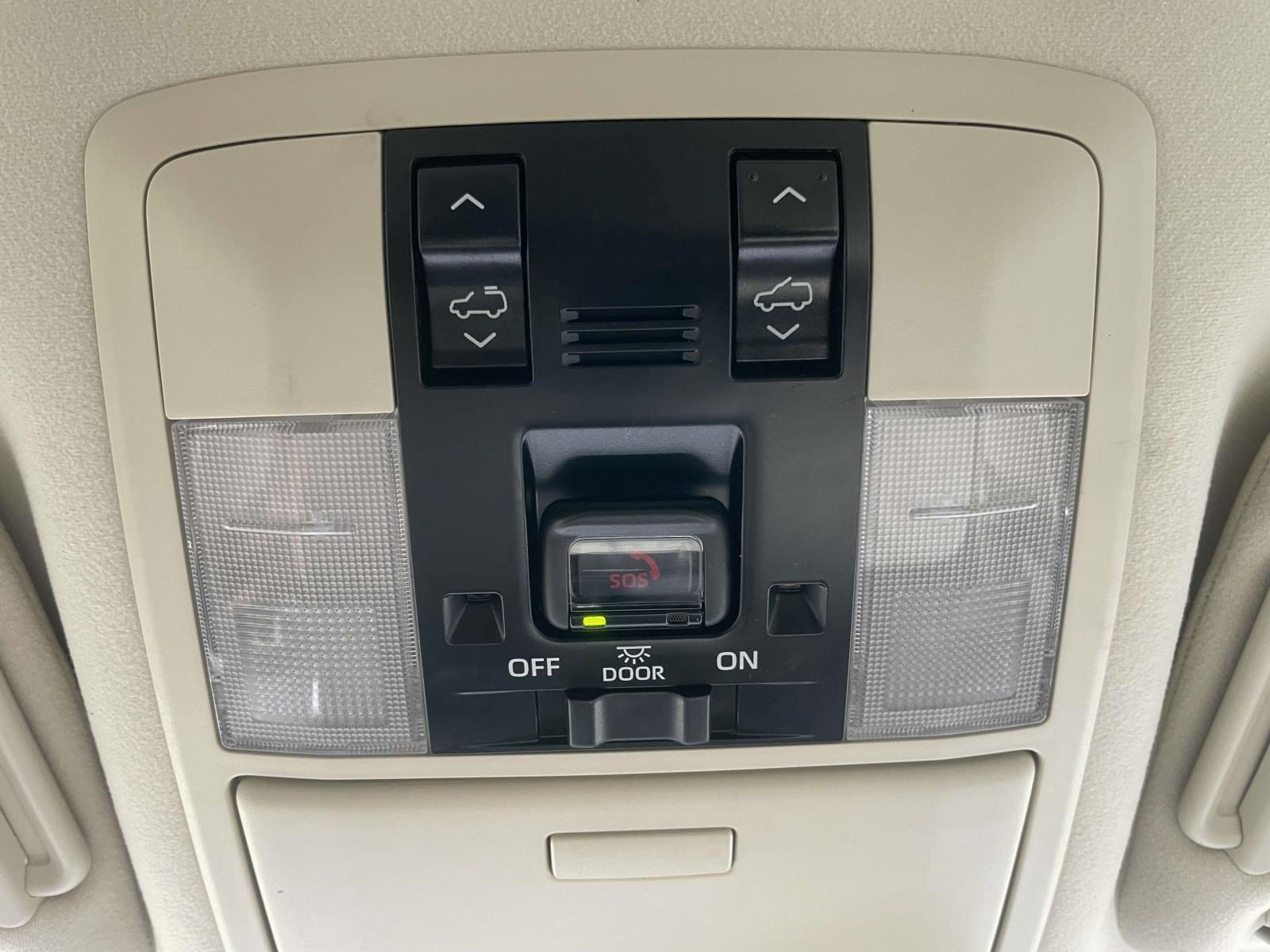 Used 2023 Lexus GX 460 Premium w/ Accessory Package AWD/4WD image 23