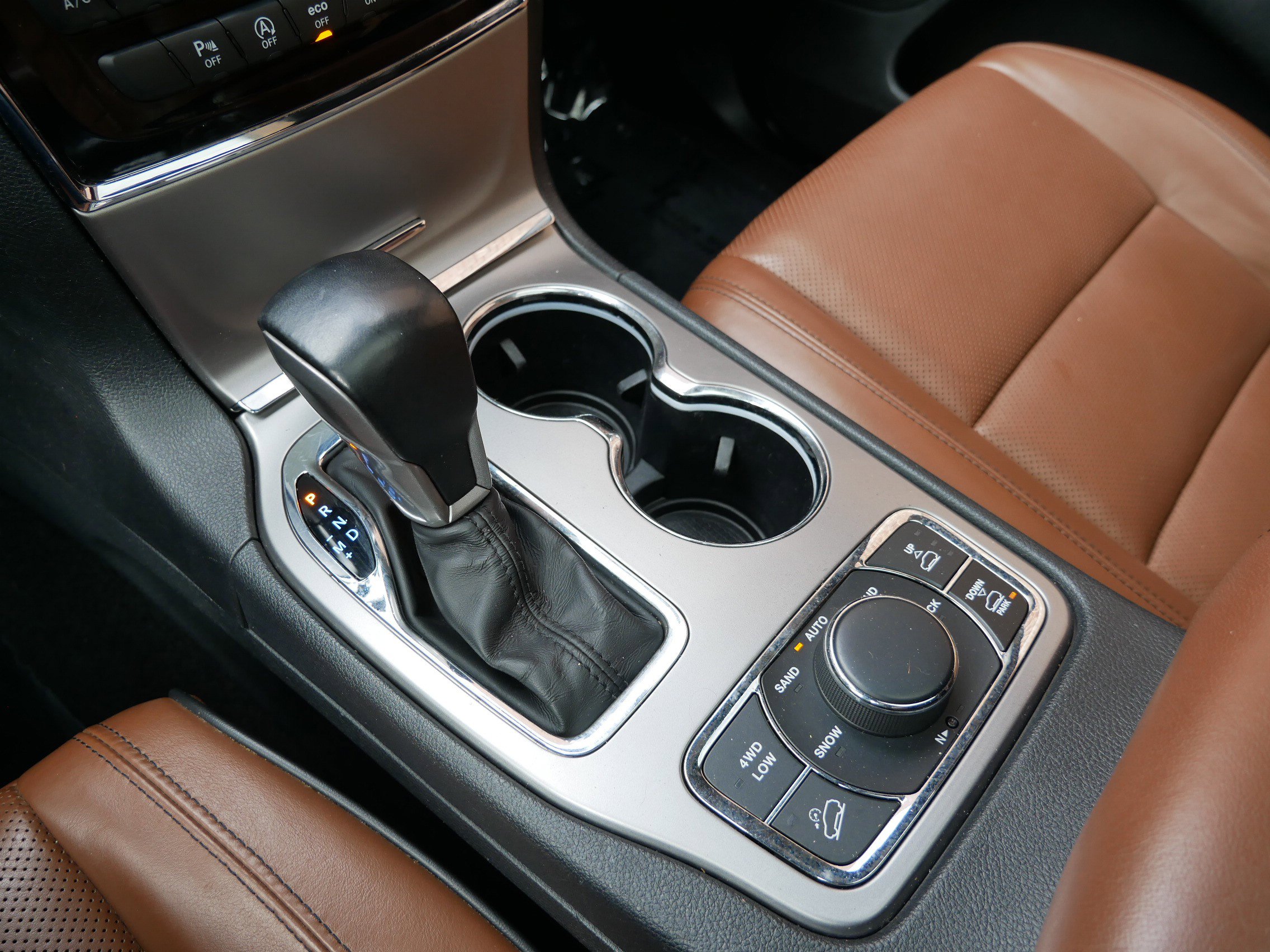 Used 2020 Jeep Grand Cherokee Overland image 21