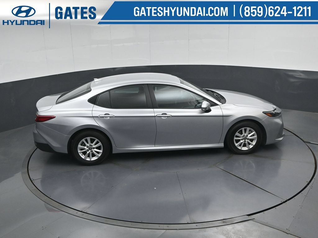 Used 2025 Toyota Camry LE FWD image 46