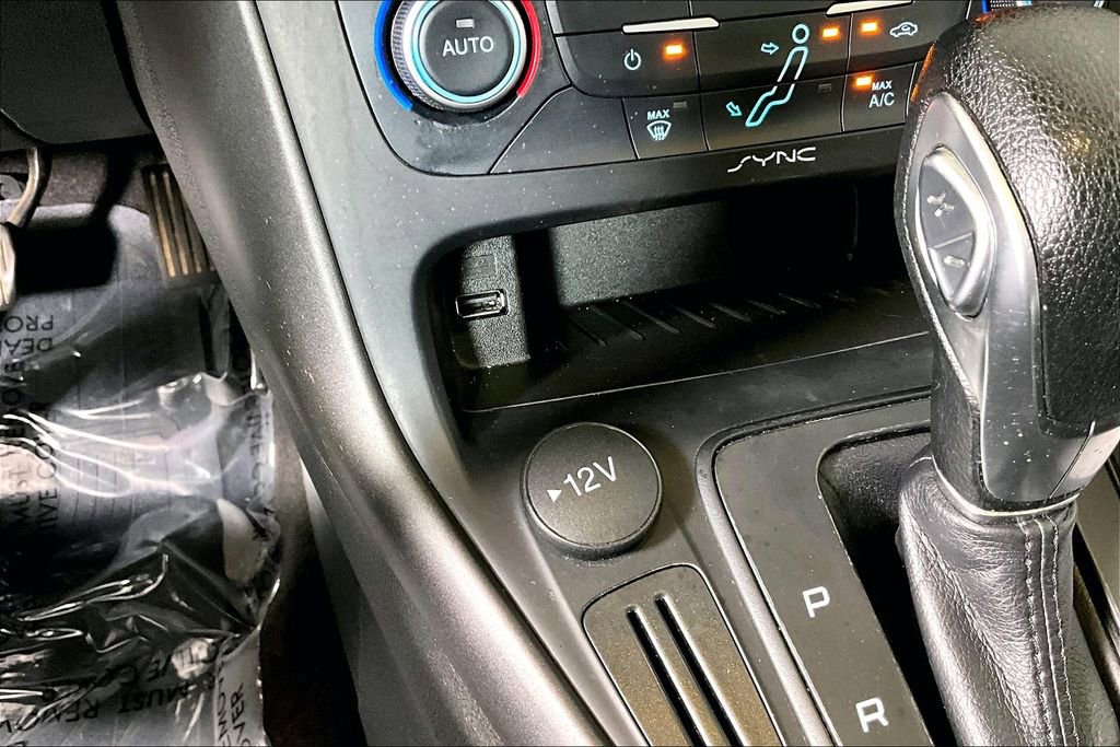 Used 2018 Ford Focus SEL image 32