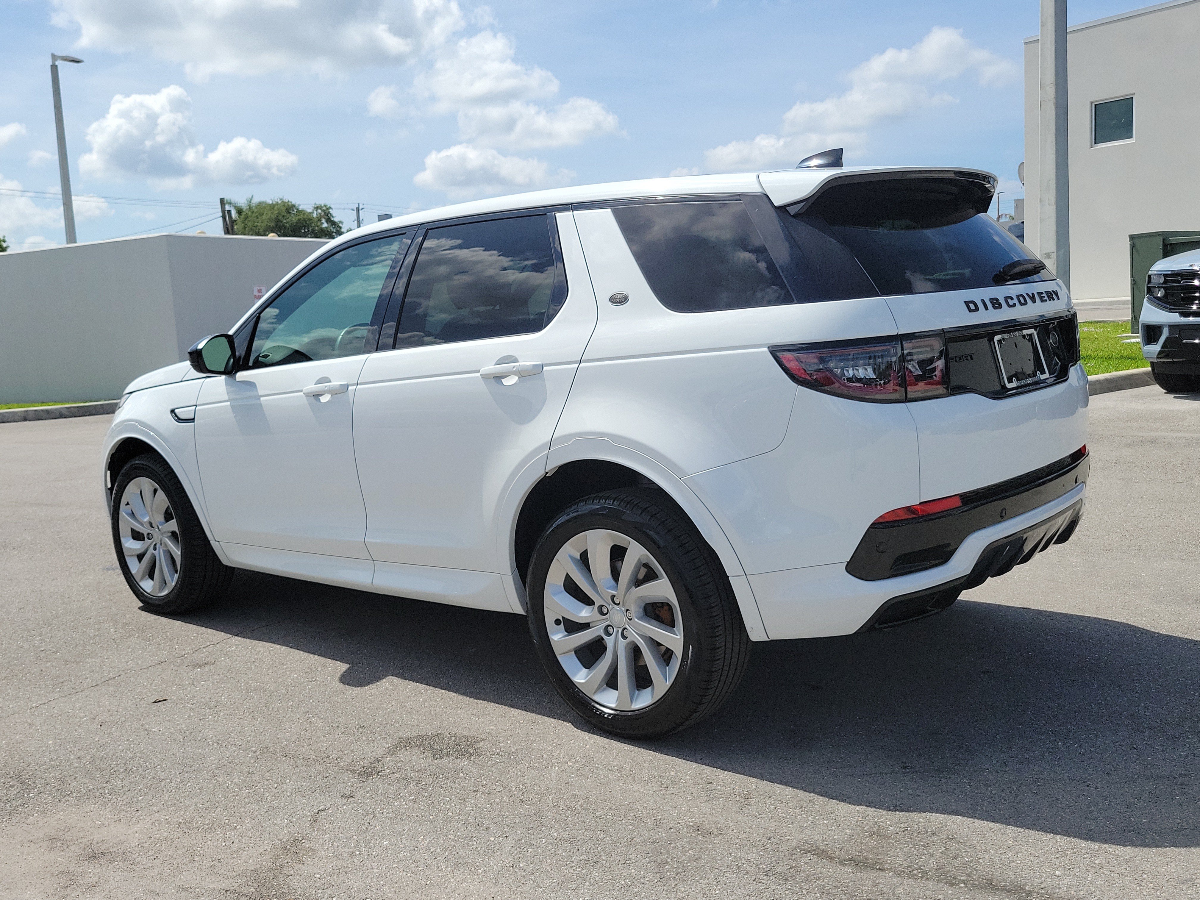Used 2023 Land Rover Discovery Sport S R-Dynamic AWD/4WD image 7