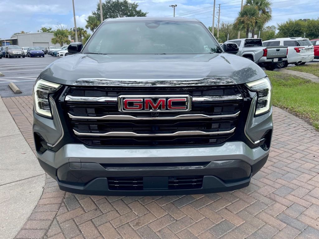 Used 2025 GMC Terrain Elevation image 9