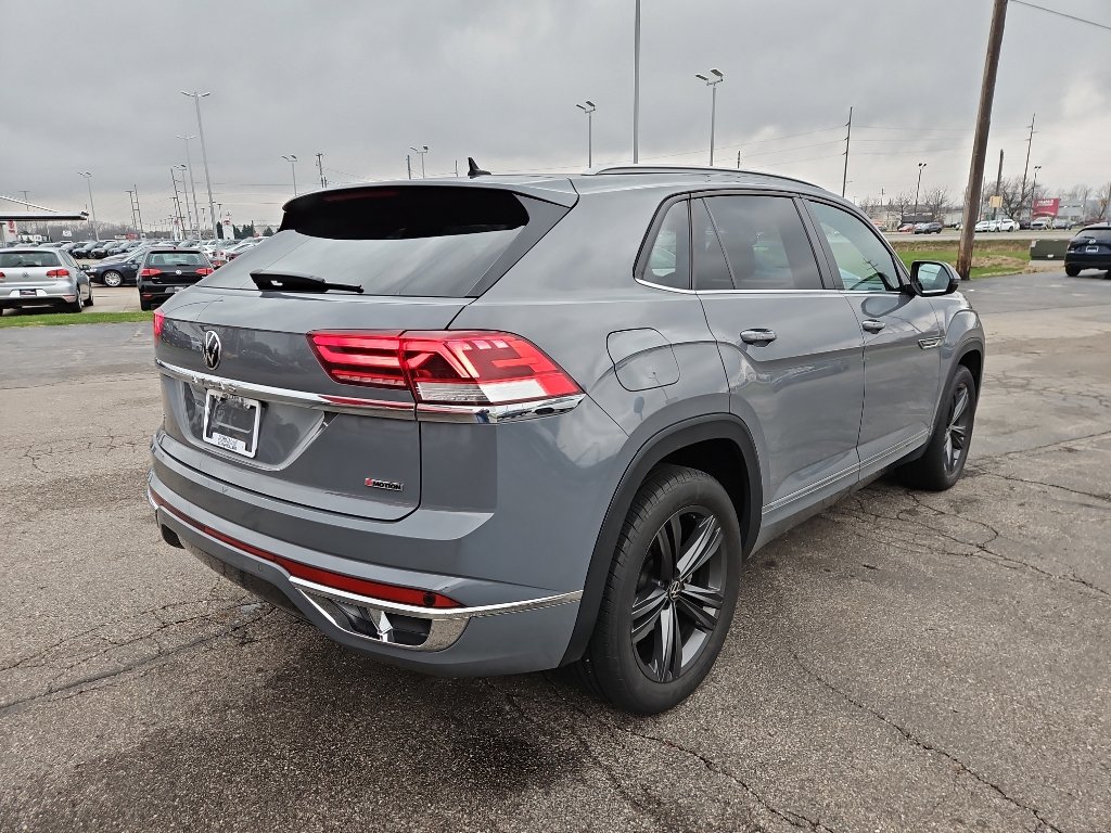 Used 2021 Volkswagen Atlas Cross Sport SE w/ Panoramic Sunroof Package image 4