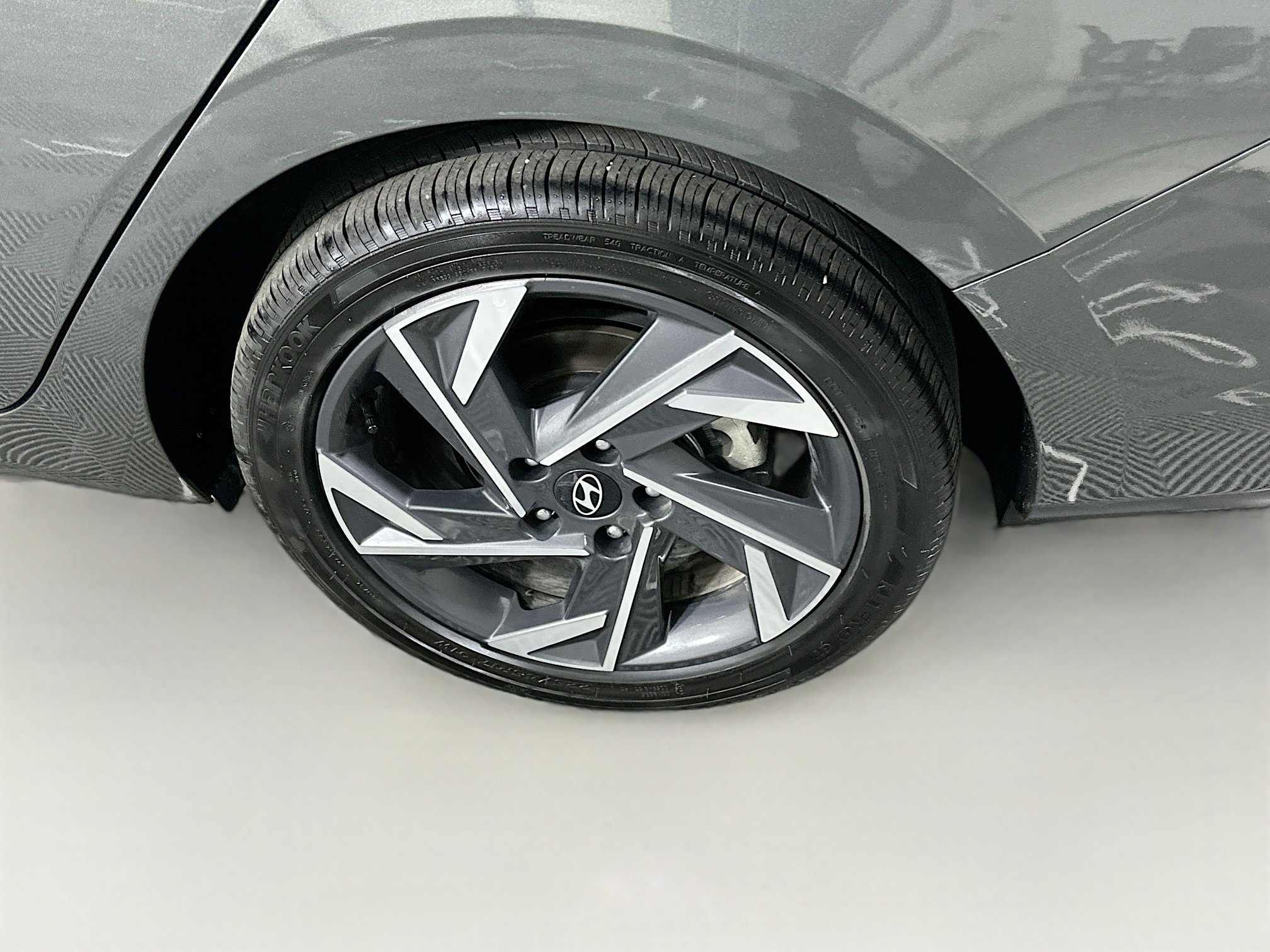 Used 2025 Hyundai Elantra SEL image 11