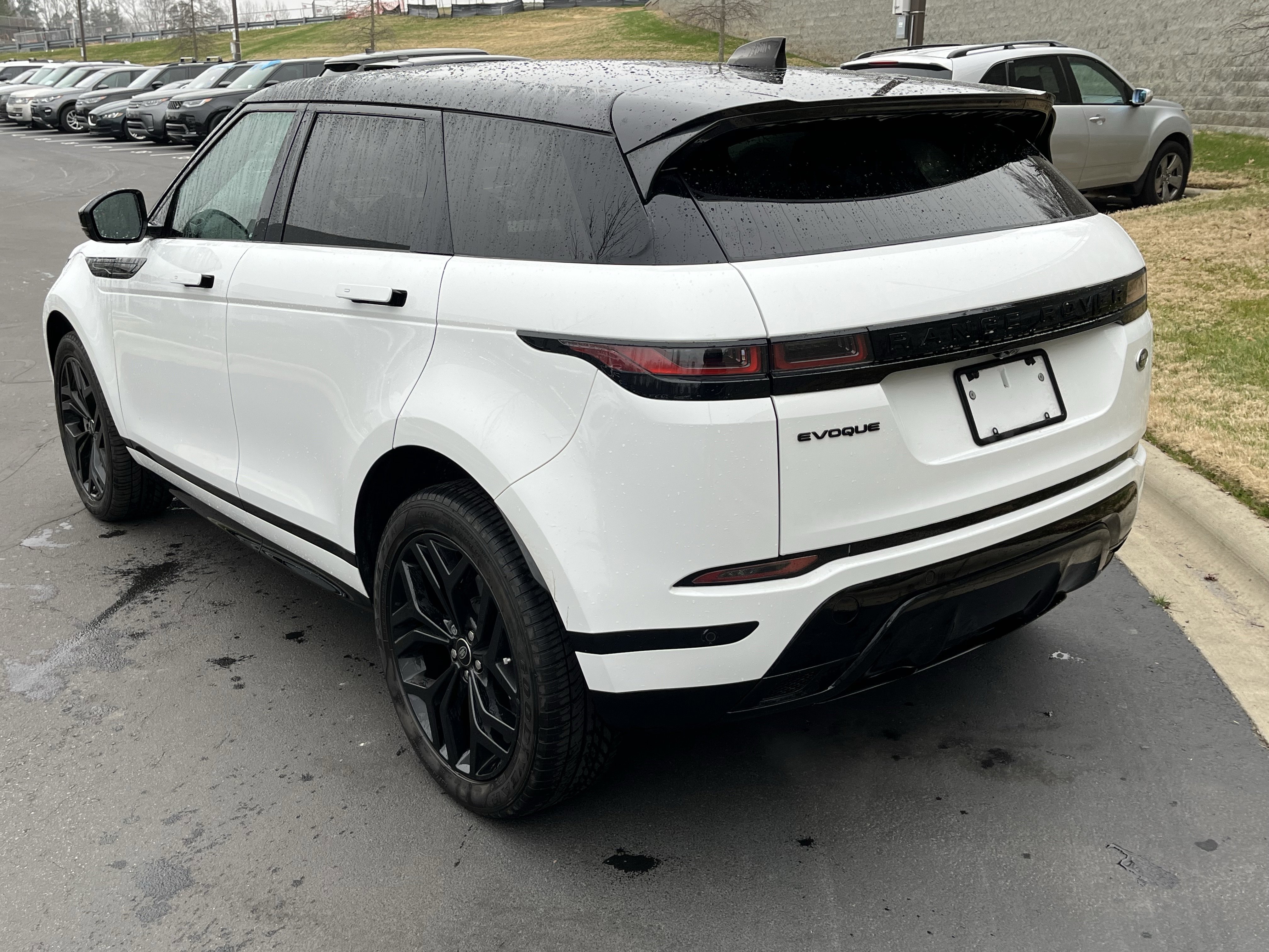 Certified 2023 Land Rover Range Rover Evoque R-Dynamic SE image 5
