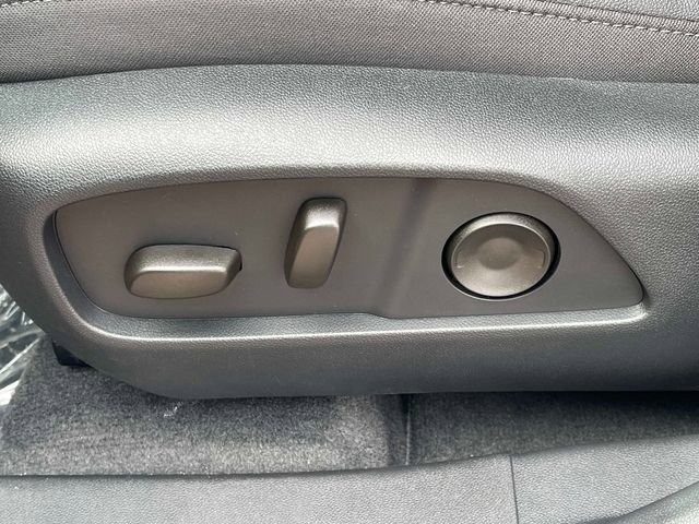 New 2026 Chevrolet Equinox LT w/ Convenience Package II FWD image 22
