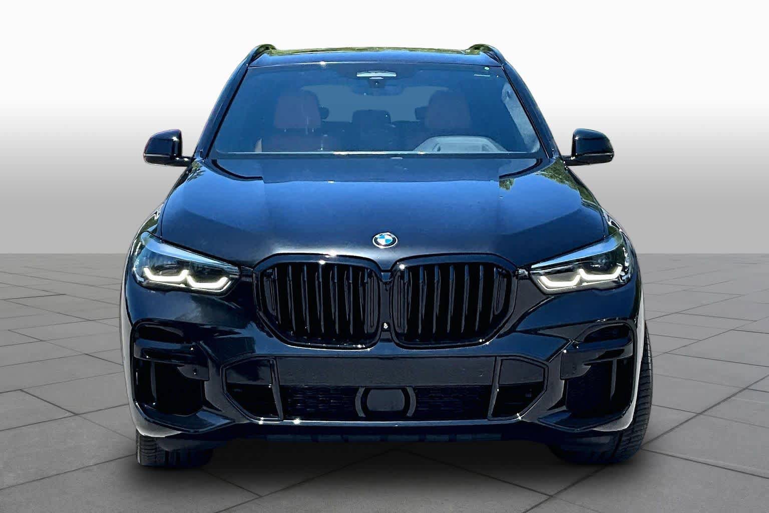 Used 2022 BMW X5 sDrive40i w/ M Sport Package RWD image 3