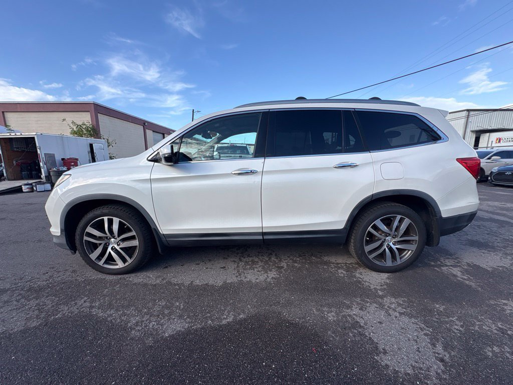 Used 2017 Honda Pilot Touring image 6