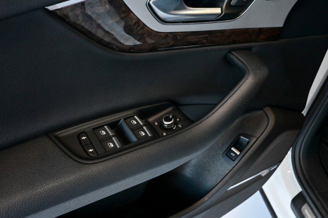 Used 2019 Audi Q7 2.0T Premium Plus w/ Premium Plus Package image 18