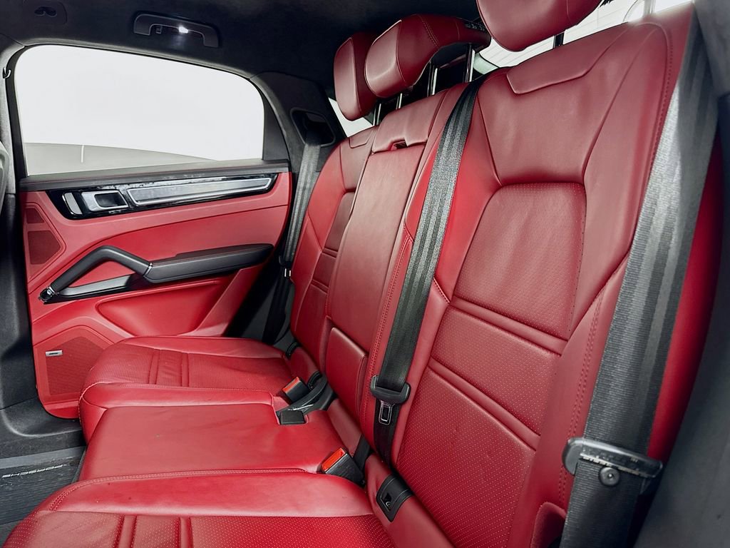 Used 2022 Porsche Cayenne GTS image 13