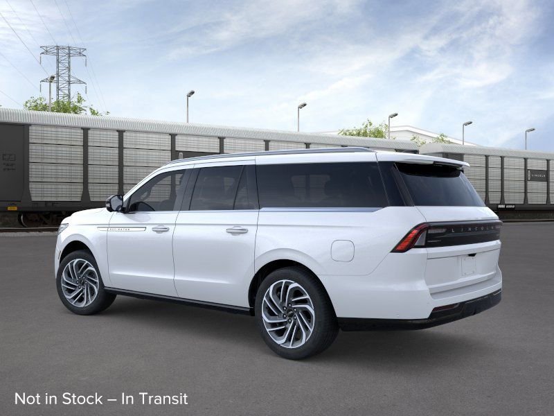 New 2026 Lincoln Navigator L Reserve AWD/4WD image 4